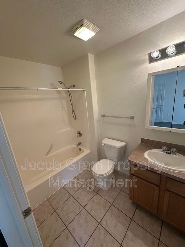 Building Photo - 1378 Curlew Dr