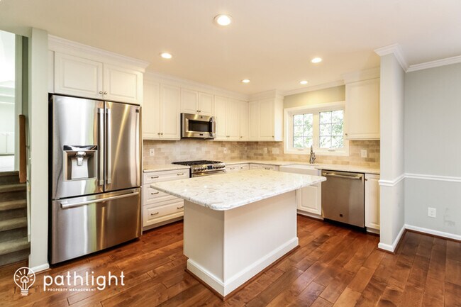 Building Photo - 3610 Cherry Hill Dr, Greensboro, NC, 27410