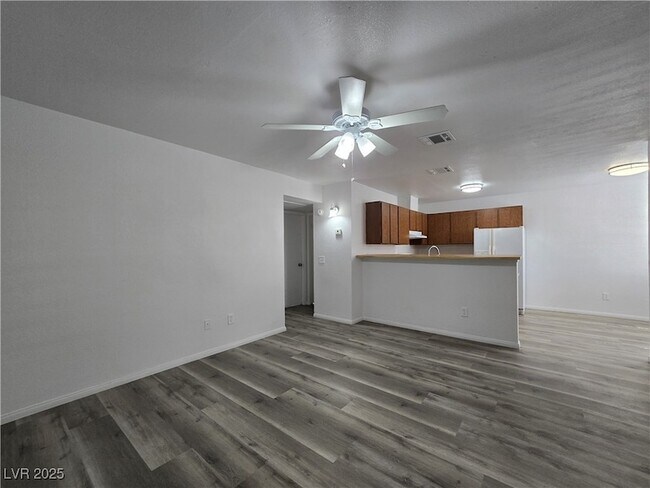 Foto del edificio - 2742 Alicialynn Way