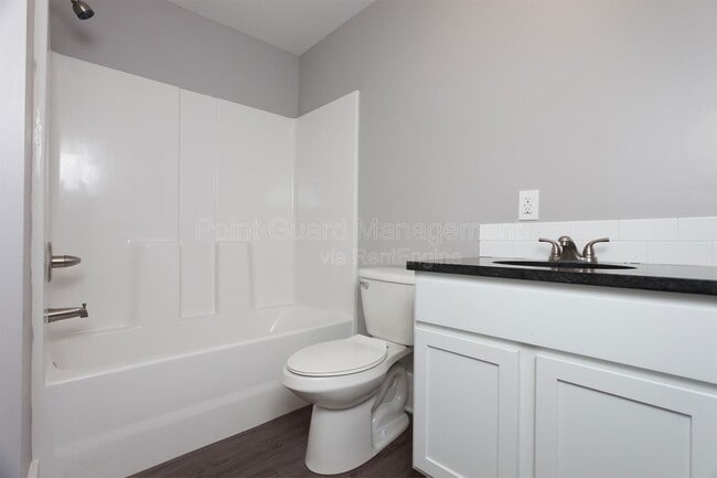 Foto del edificio - 1217 Bitting St