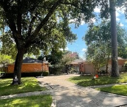 Building Photo - 12319 Campos Dr