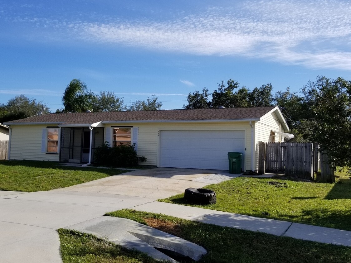 Primary Photo - 2 BR 2 BA 2 CG Rental in central PSL.