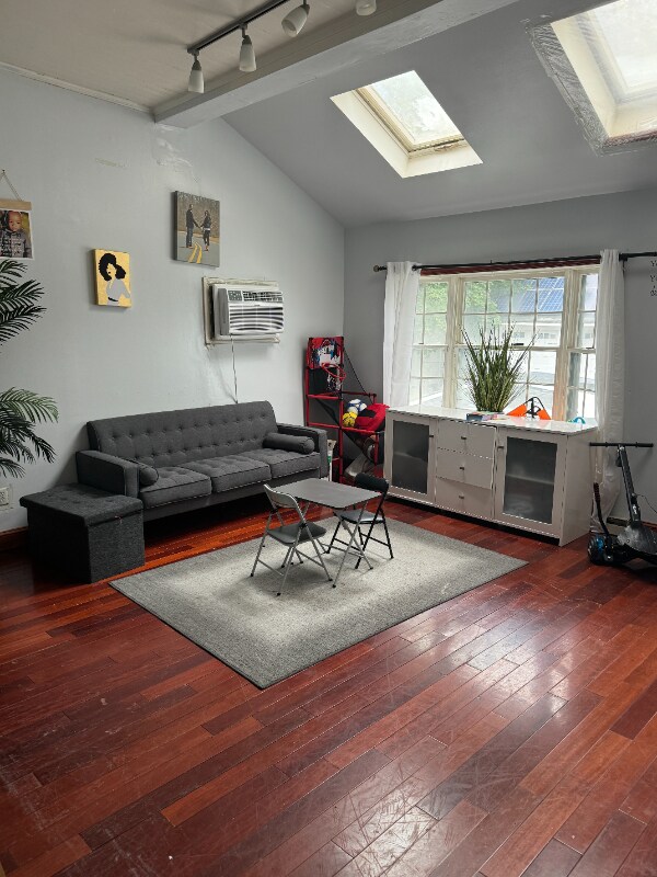 Foto del edificio - 34 Rockview Ave