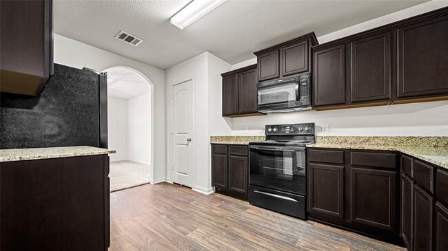 Building Photo - 648 Yearwood Ln