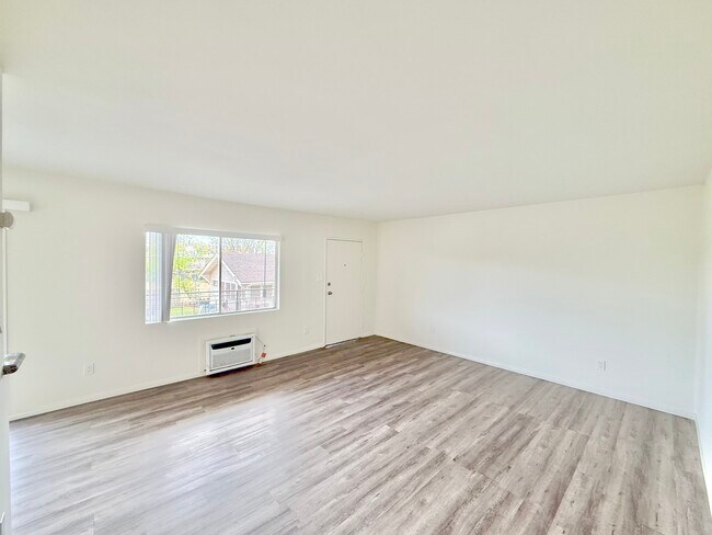 Foto del edificio - 111 N Lincoln Ave