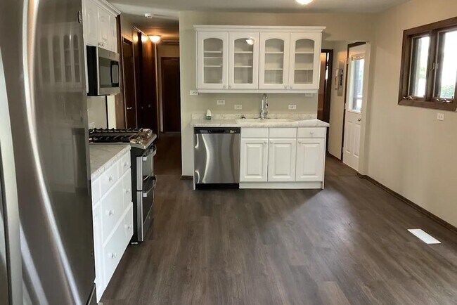 Foto del edificio - 16401 Sherwood Dr