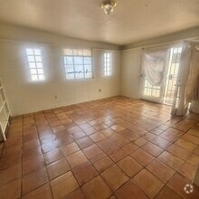 Building Photo - 1409 S Mill Ave
