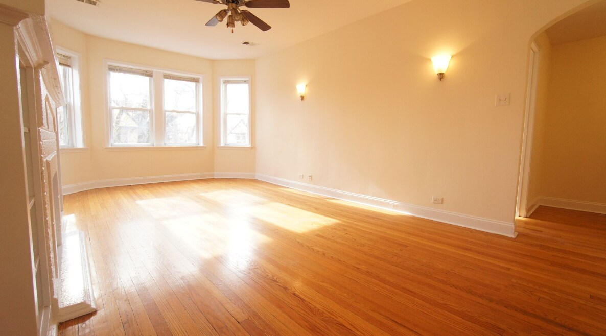 Primary Photo - 3426 W Parker Ave
