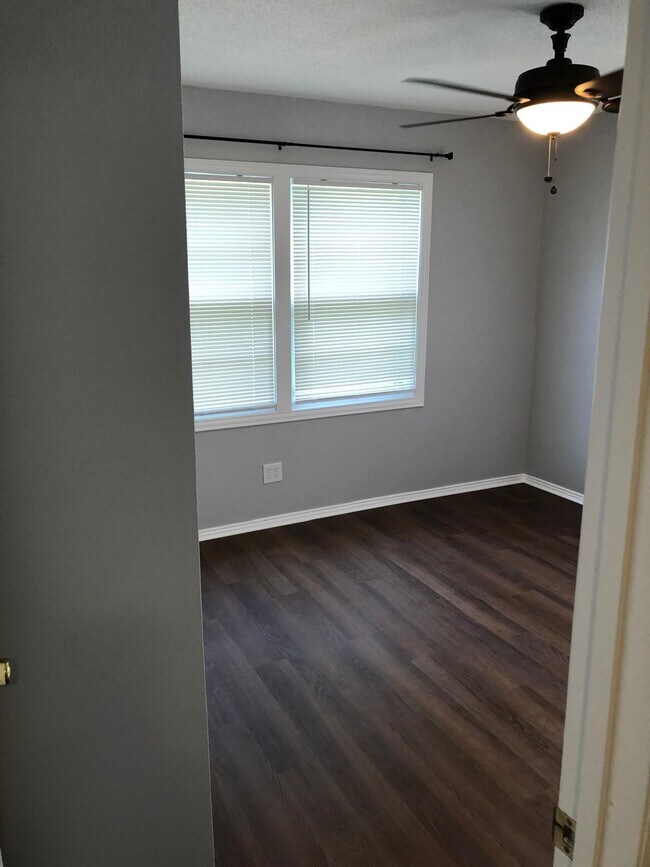 Foto del edificio - 3718 Penwood Way