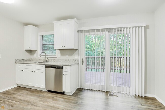 Building Photo - 3013 Fetlock Dr SW