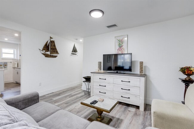 Foto del edificio - 508 NW 8th Ave