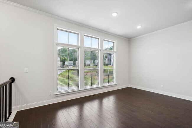 Foto del edificio - 687 Avondale Creek Dr.