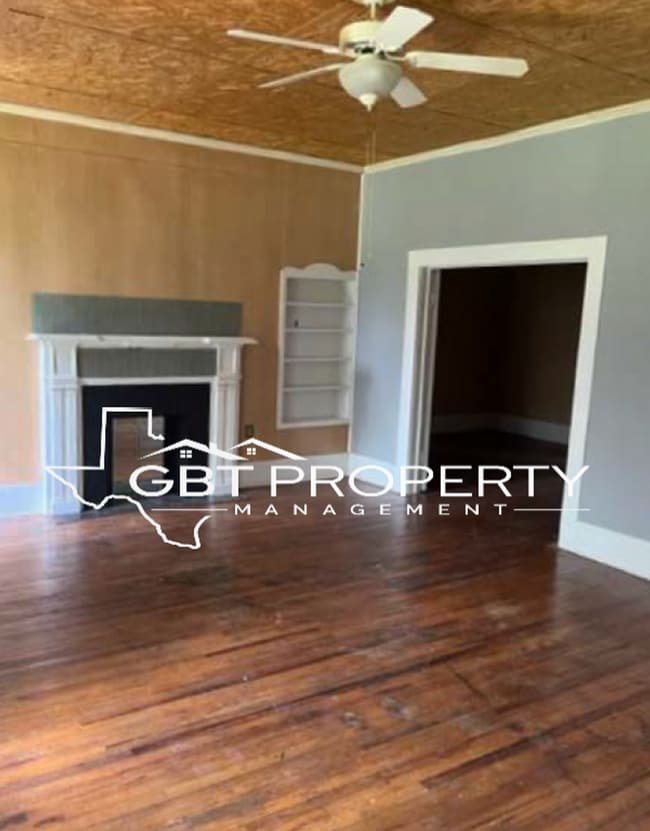 Building Photo - Single Family Home