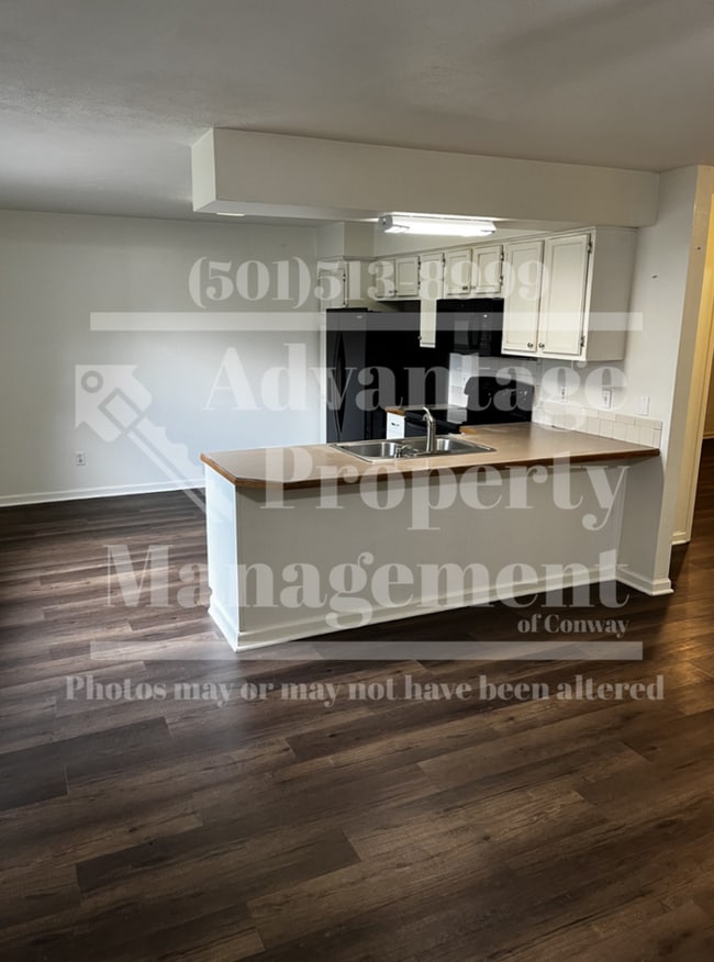 Building Photo - 25 Sagewood
