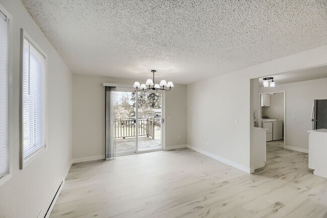 Foto del edificio - 14115 Admiralty Way