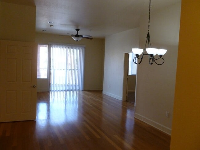 Building Photo - 59 E Agate Ave