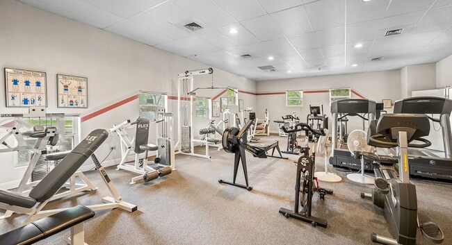 Building Photo - 2737 W Greens Dr