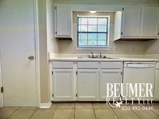 Foto del edificio - 3br/2ba Home for Rent in West Pensacola
