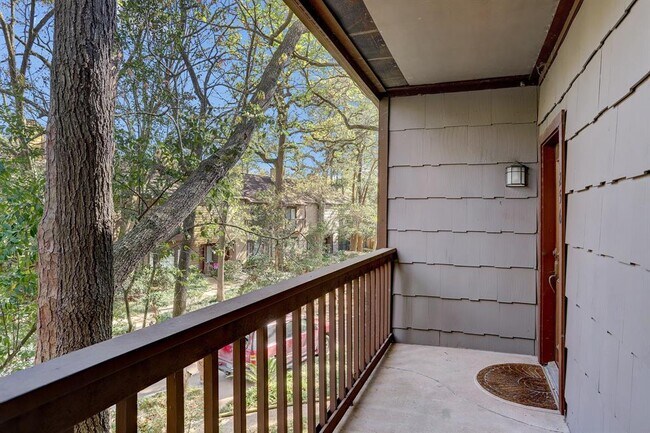Building Photo - 11711 Memorial Dr