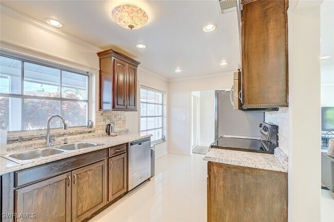 Building Photo - 4912 Seville Ct