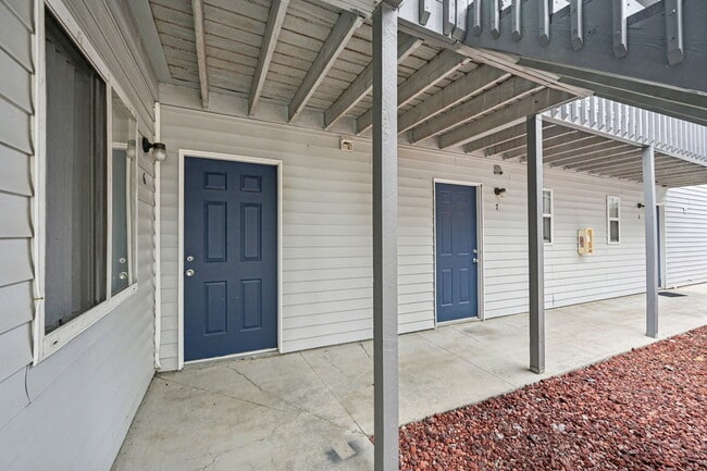 Building Photo - Aaron Lake Apartments