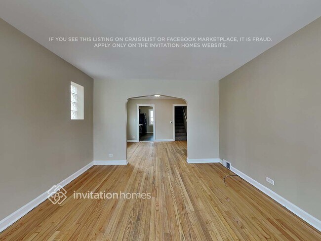 Foto del edificio - 5049 N Newcastle Ave