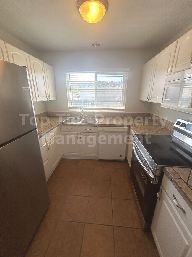 Building Photo - ***Gated Complex - 2 bed / 2 bath Condo in El Cajon - Available NOW***