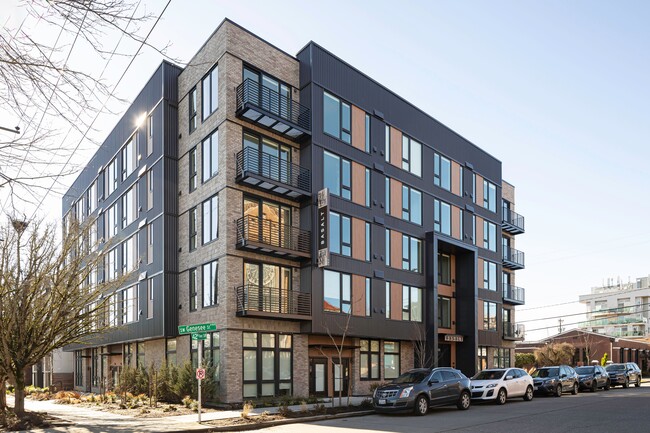 Building Photo - Basalt