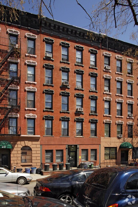 Foto del edificio - 635 E Sixth St