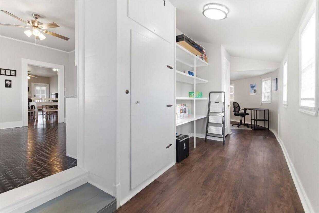 Foto del edificio - Impeccably remodeled short-term rental.