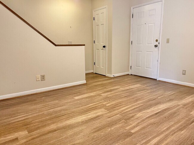 Foto del edificio - Lakewood Commons B202