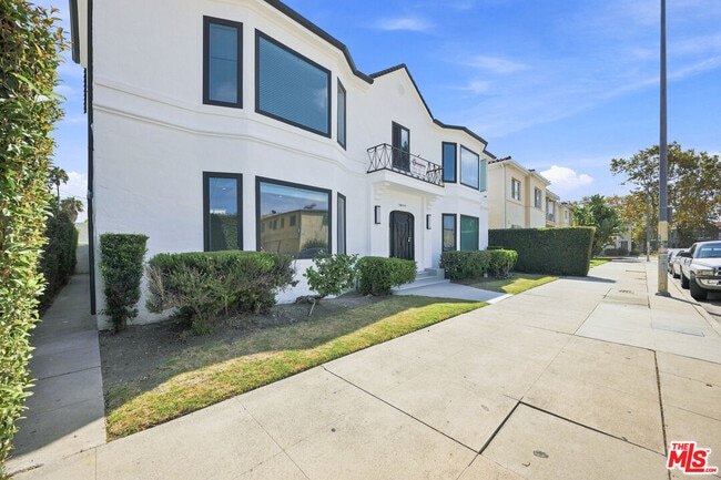 Building Photo - 3015 Stocker Pl