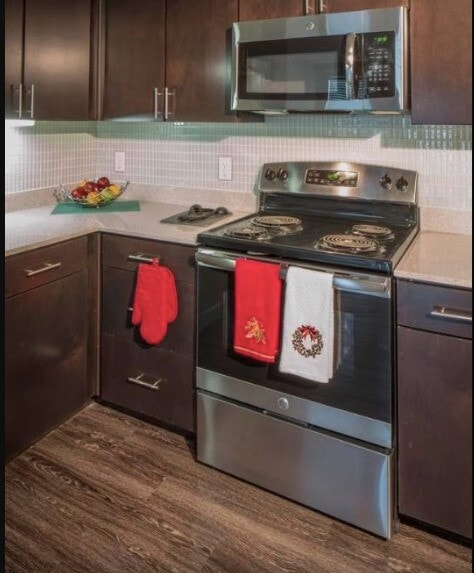 Building Photo - 15405 Long Vista Dr