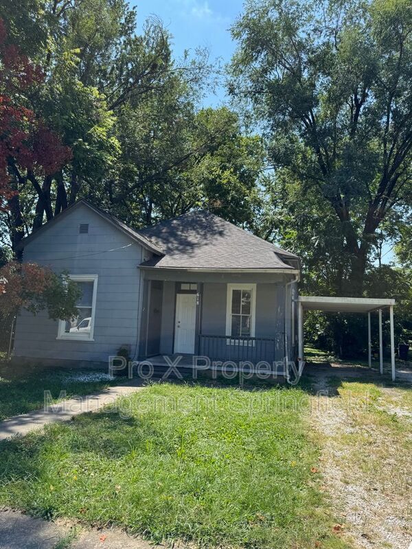 Building Photo - 618 W Calhoun St