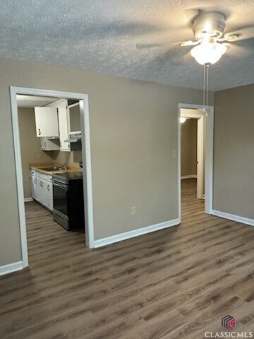 Building Photo - 258 Magnolia St