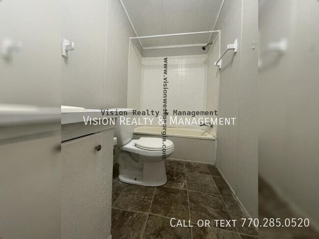 Foto del edificio - Three Bed/Two Bath Coming Soon!