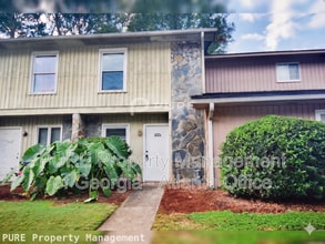 Building Photo - 1668 Wynndowne Trl SE