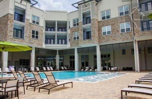 Foto del edificio - 1350 N Greenville Ave