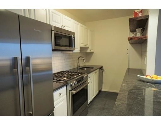 Primary Photo - 6 Whittier Pl