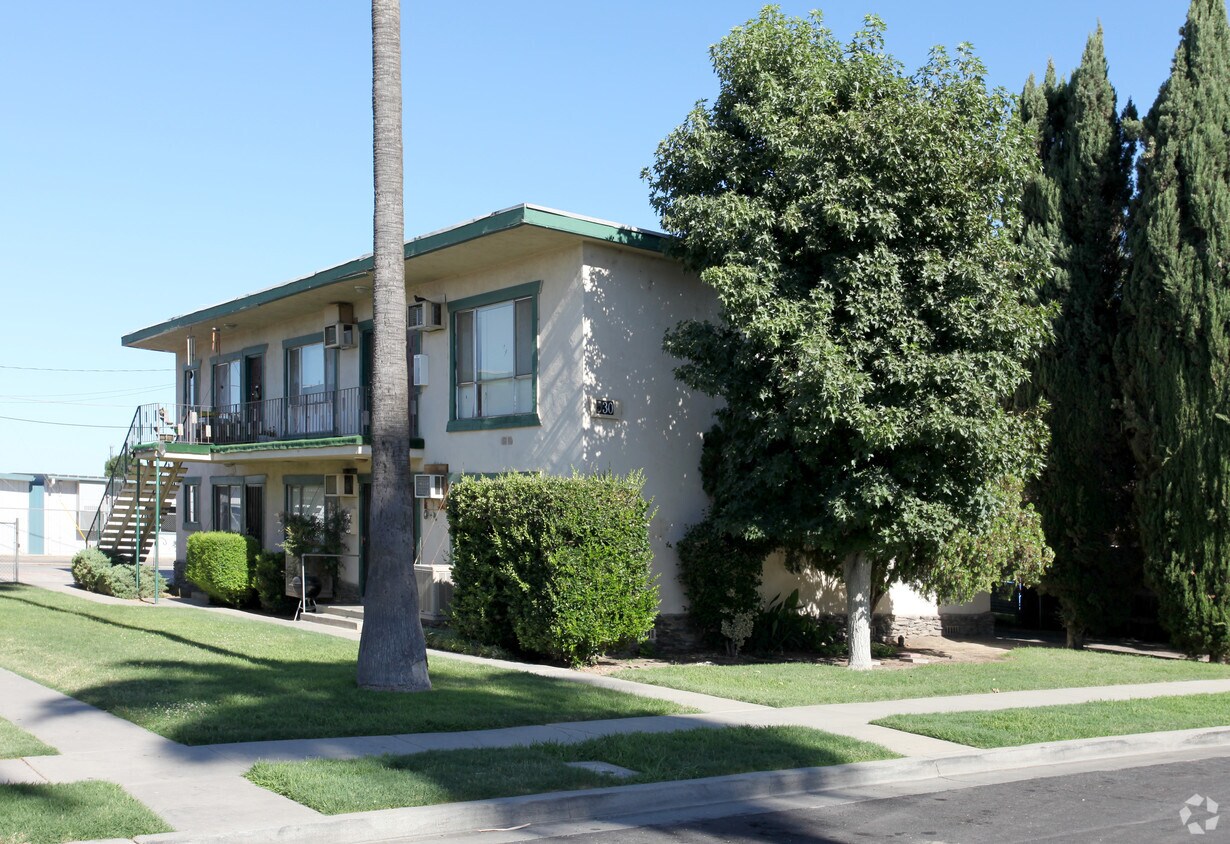 Building Photo - 530-550 S Richmond Ave