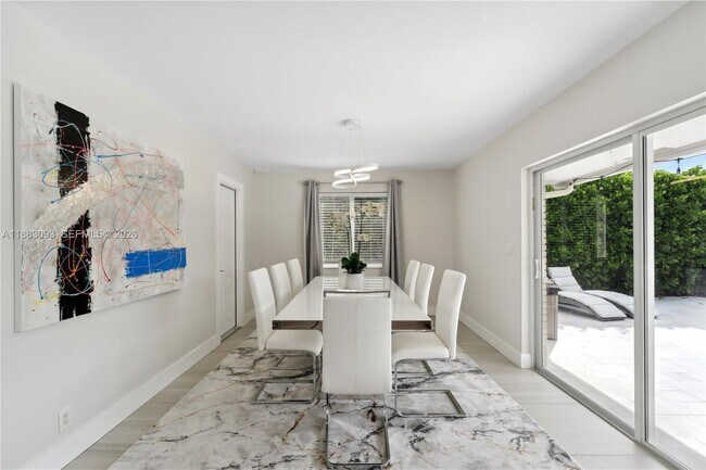Foto del edificio - 1424 NE 53rd Ct