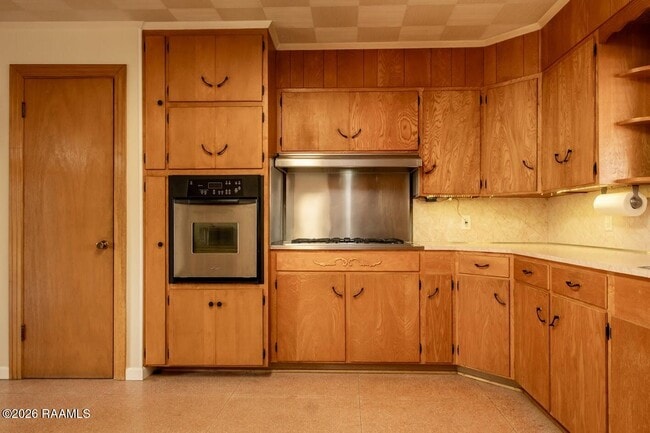 Building Photo - 118 S Demanade Blvd