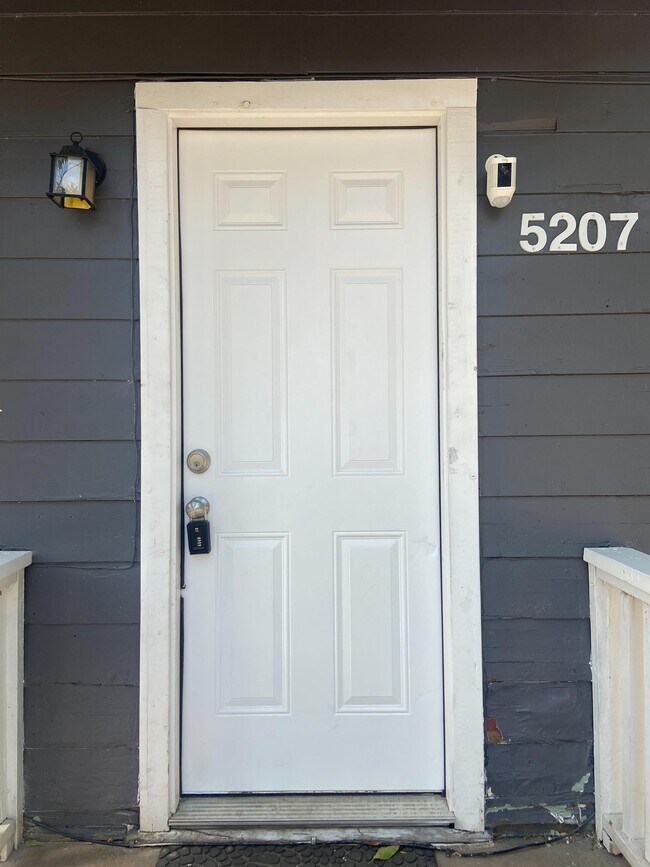Foto del edificio - 5207 Spruce St