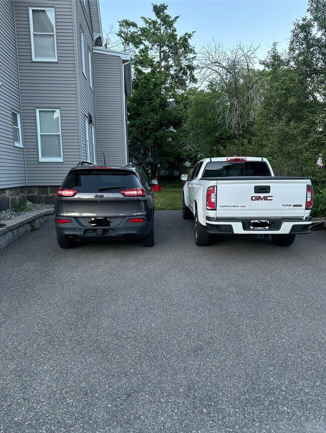Private Parking/ backyard access - 78 Cedar St