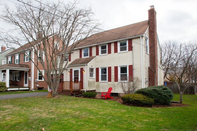 Building Photo - 77 Sylvan Ave