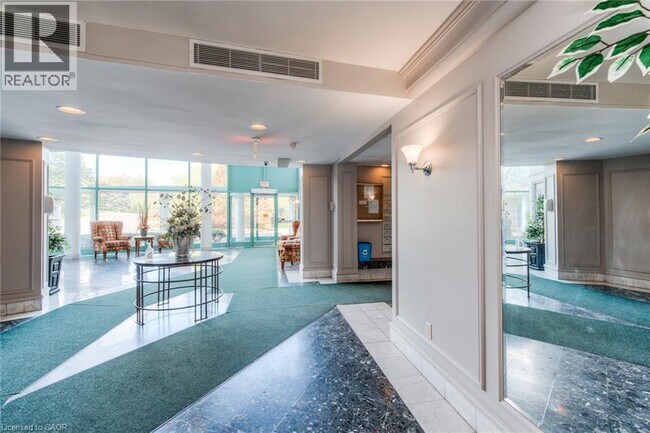 Building Photo - 55 Blue Springs Dr