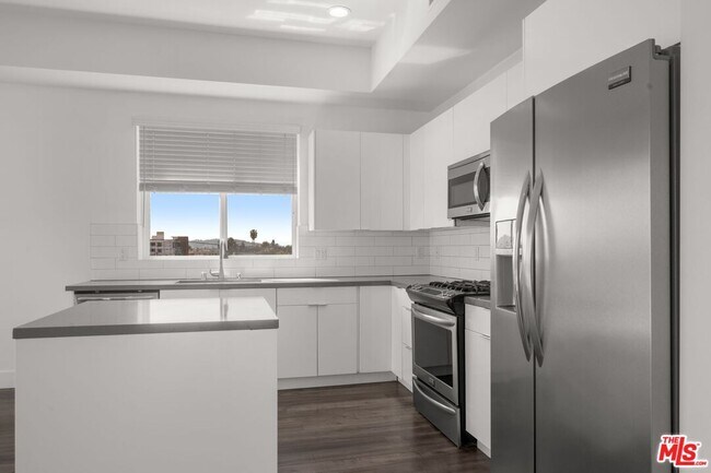 Foto del edificio - 1215 S Bedford St