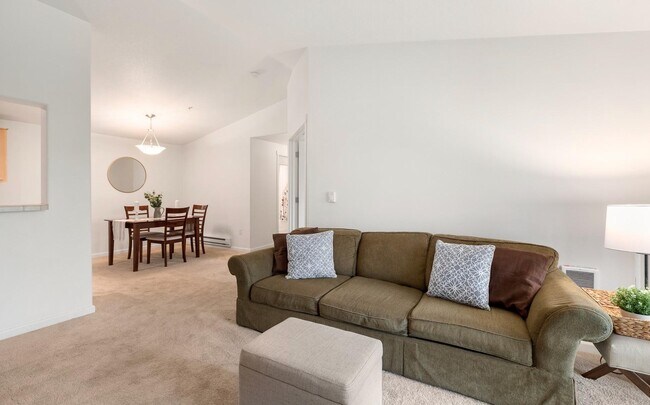 Building Photo - 730 NW 185th Ave