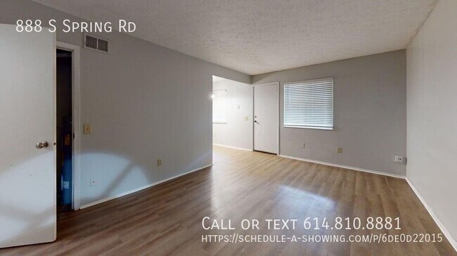 Foto del edificio - 888 S Spring Rd