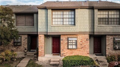 Building Photo - 7122 Wood Hollow Dr